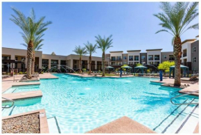 Urban Aztec Luxury in the Heart of Tempe w 2 King Bed by Lokal Stays